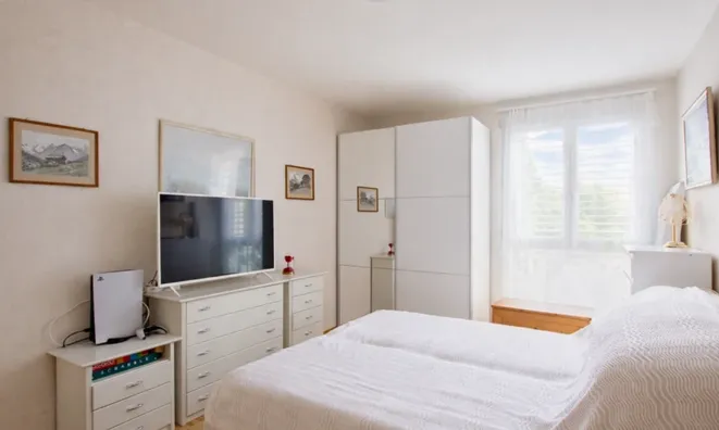 Недвижимость Apartment 5 rooms: 4