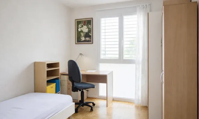Недвижимость Apartment 5 rooms: 6