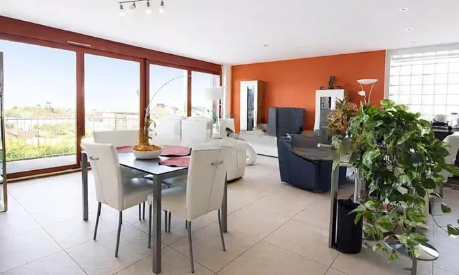Недвижимость Apartment 5 rooms: 2