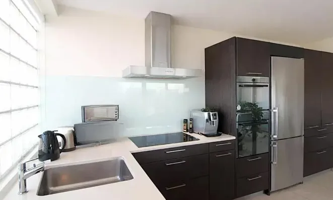 Недвижимость Apartment 5 rooms: 3