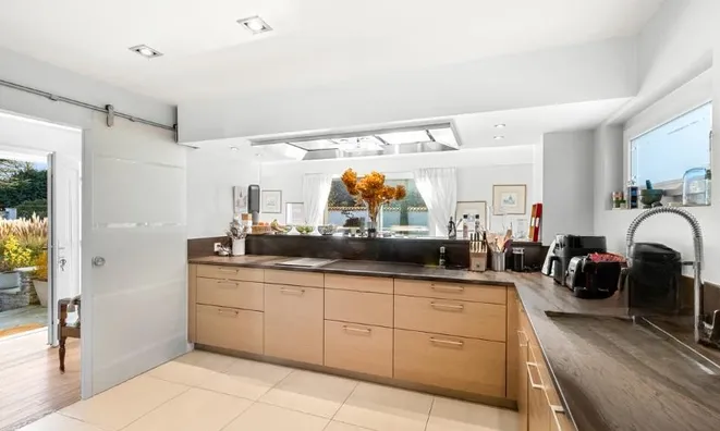Недвижимость Single house 9 rooms: 9