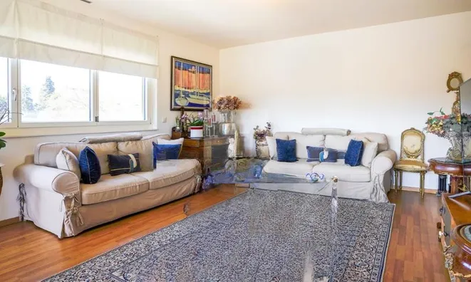 Недвижимость Apartment 5.5 rooms: 2