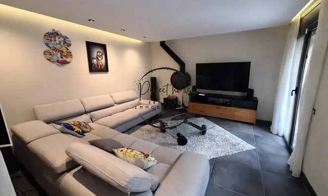 Недвижимость Exclusive ground floor with private garden in La Cortinada: 2