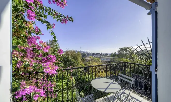 Недвижимость House Cannes Croix des Gardes: 1