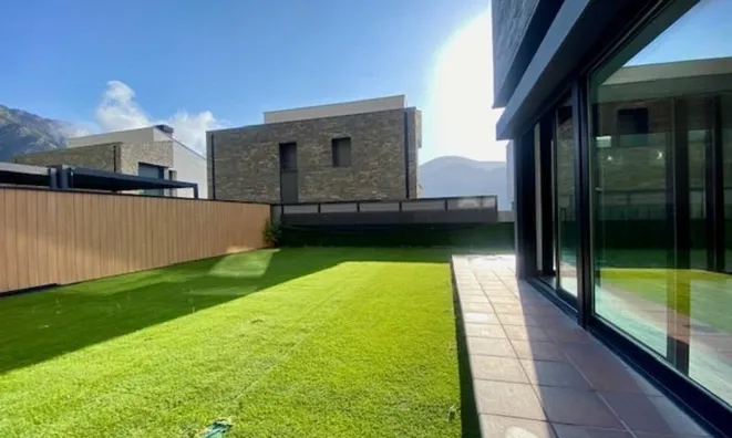 Недвижимость Exclusive high-end duplex with garden and private box: 5