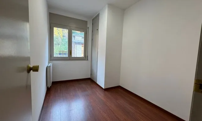 Недвижимость 3-bedroom apartment with 2 auxiliary rooms for sale in La Massana: 6