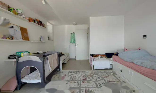 Недвижимость Трёхкомнатная квартира Жустерна: 18