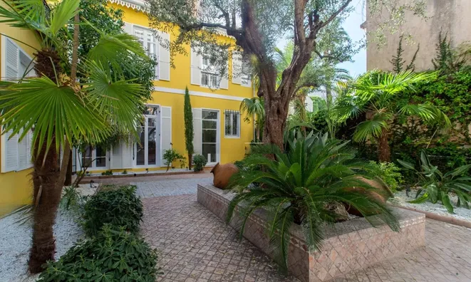 Недвижимость Property Cannes Centreville: 1
