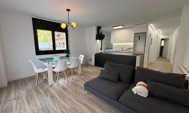 Недвижимость 3 bedroom apartment + 3 auxiliary rooms for sale in Encamp: 2