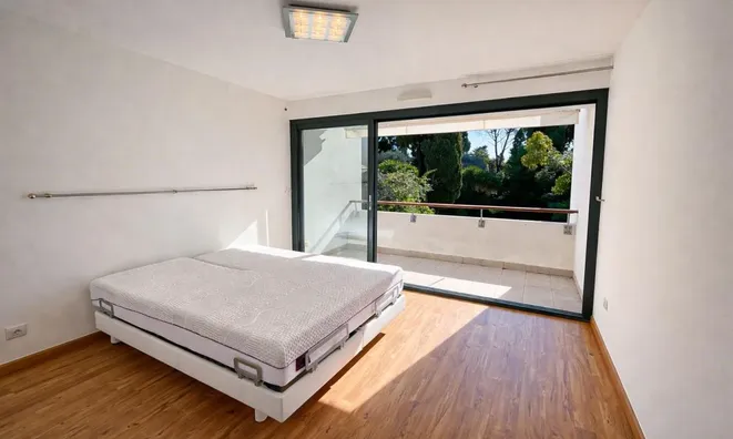 Недвижимость Villa Cannes République: 9