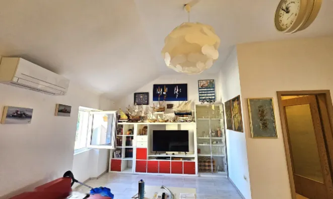 Недвижимость Трёхкомнатная квартира в центре Пирана: 1