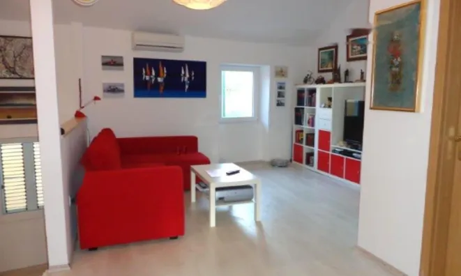 Недвижимость Трёхкомнатная квартира в центре Пирана: 5