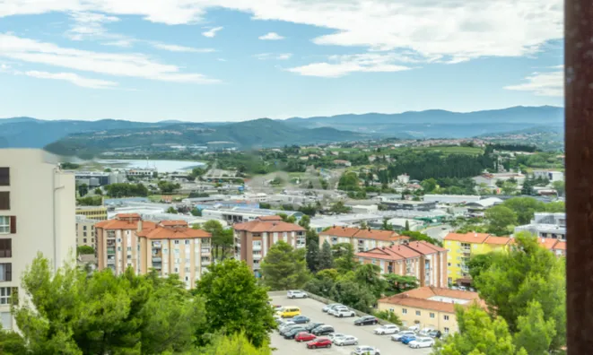 Недвижимость Двухкомнатная квартира в Копере: 2