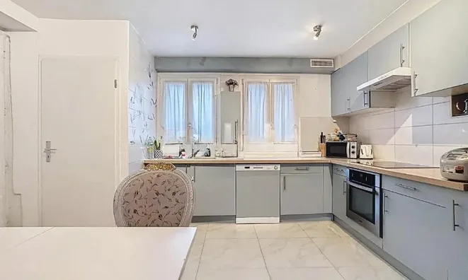 Недвижимость Single house 4 rooms: 3
