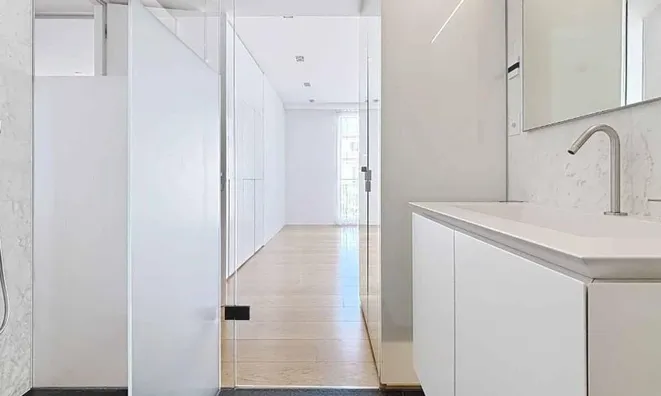 Недвижимость Apartment 4 rooms: 8