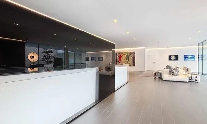 Недвижимость Apartment 4 rooms: 10