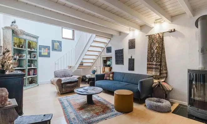 Недвижимость Single house 7 rooms: 1