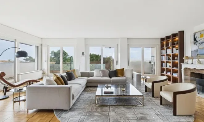 Недвижимость Apartment 5.5 rooms: 1