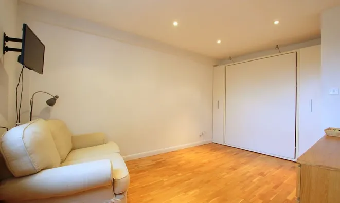 Недвижимость Upper Richmond Road: 7