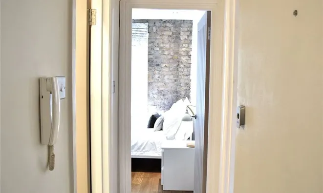 Недвижимость West End Lane: 1