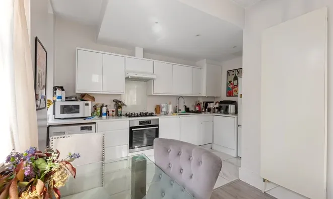 Недвижимость Henriques Street: 12