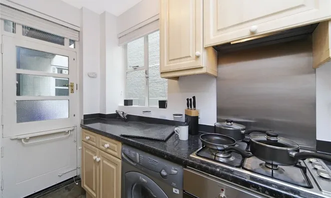 Недвижимость Cheyne Place: 2