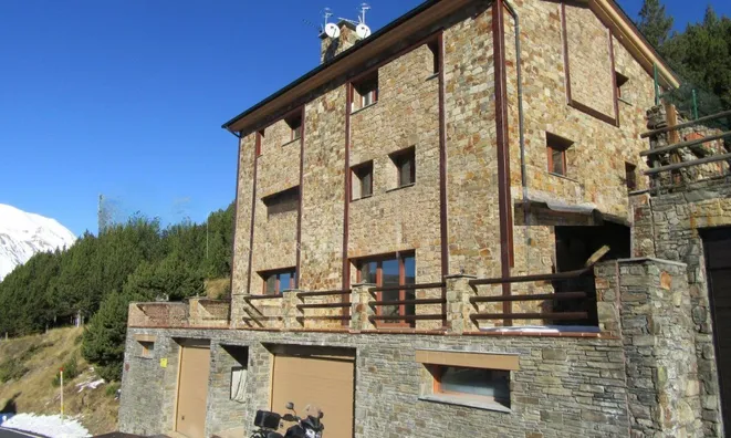 Недвижимость Magnificent large chalet in Canillo: 3