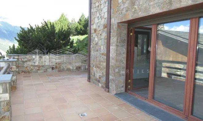 Недвижимость Magnificent large chalet in Canillo: 5
