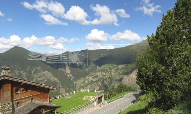 Недвижимость Magnificent large chalet in Canillo: 13