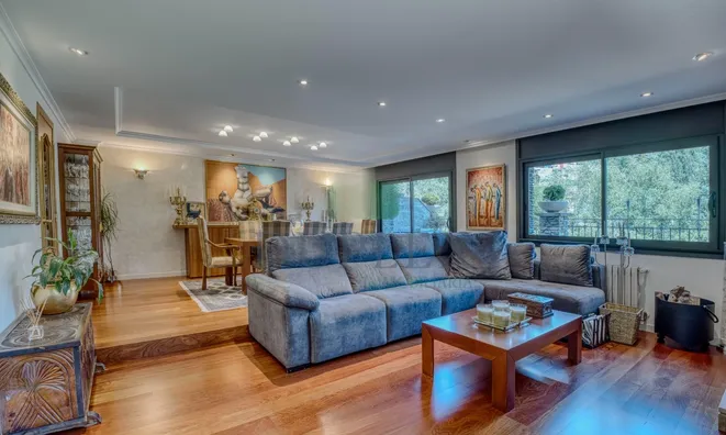 Недвижимость Exclusive corner townhouse for sale in La Massana: 2