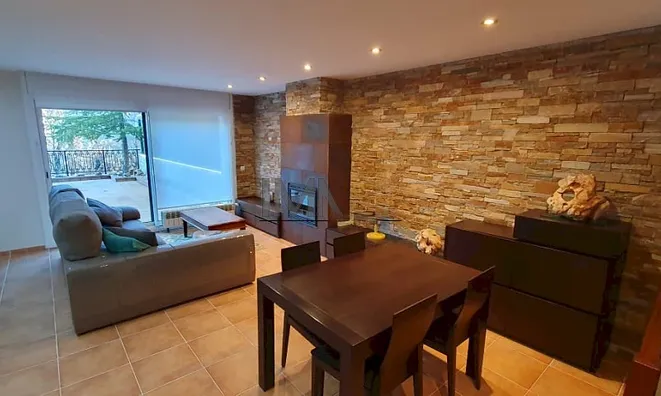 Недвижимость Terraced house with 4 bedrooms in La Comella, Andorra la Vella: 1