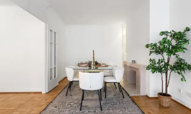 Недвижимость Apartment 4 rooms: 3