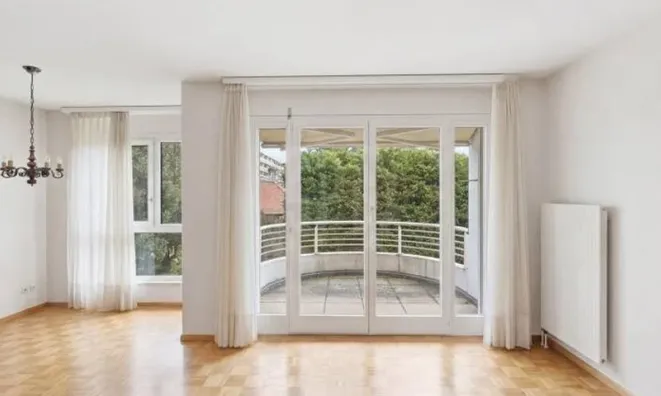 Недвижимость Apartment 3 rooms: 4