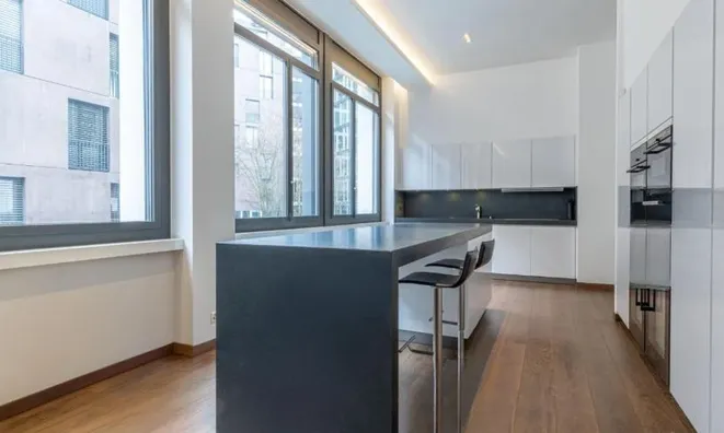 Недвижимость Apartment 6 rooms: 4