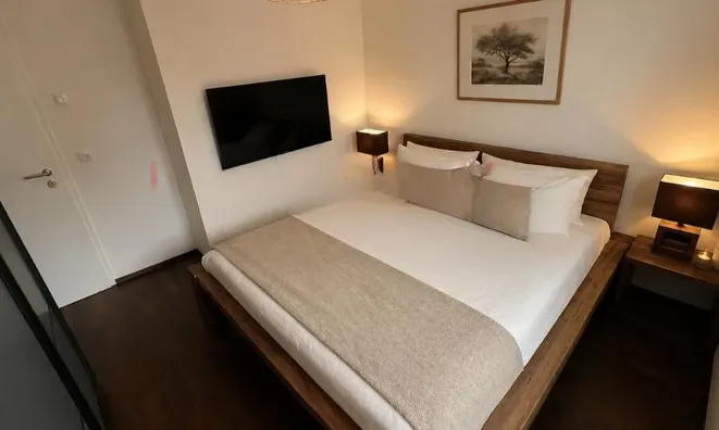Недвижимость Apartment 4 rooms: 3