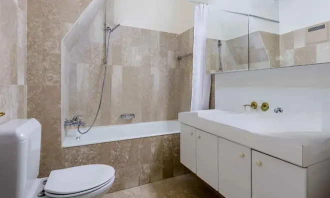 Недвижимость Apartment 7 rooms: 9