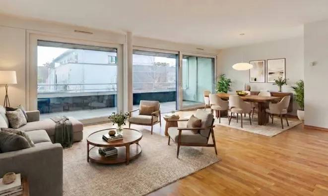 Недвижимость Apartment 4 rooms: 4