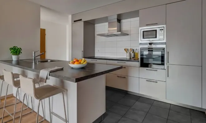 Недвижимость Apartment 4 rooms: 5