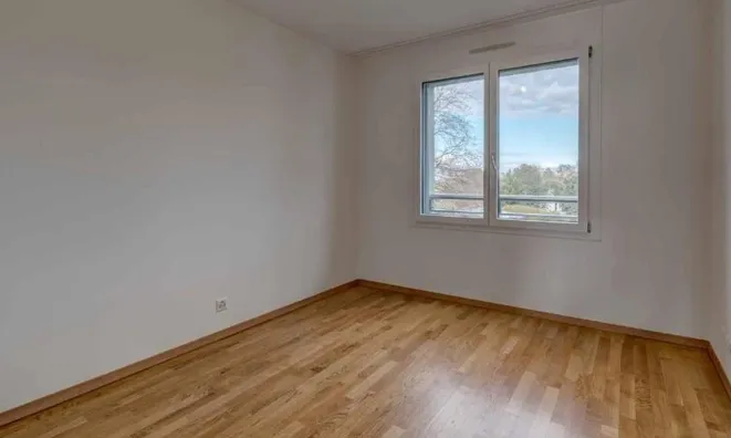 Недвижимость Apartment 4 rooms: 9