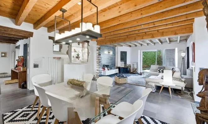 Недвижимость Single house 7 rooms: 10