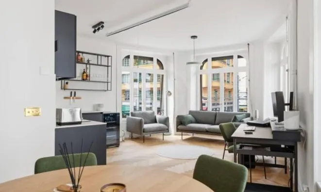 Недвижимость Apartment 4 rooms: 1