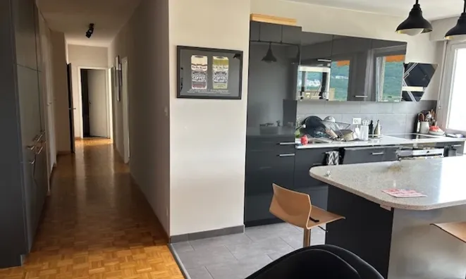 Недвижимость Apartment 5 rooms: 1