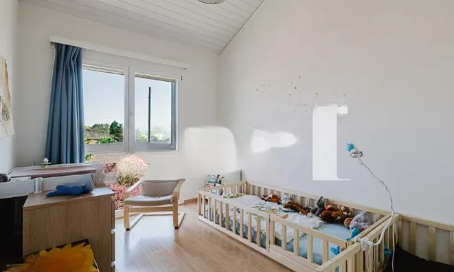 Недвижимость Bifamiliar house 6 rooms: 11