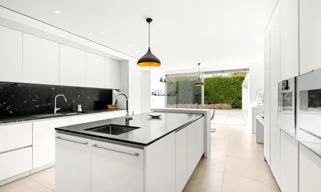 Недвижимость Single house 10 rooms: 5