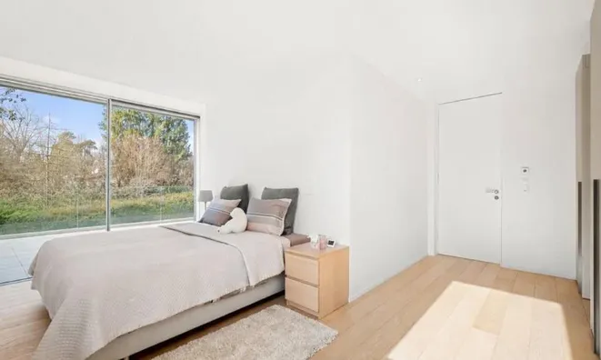 Недвижимость Single house 10 rooms: 9