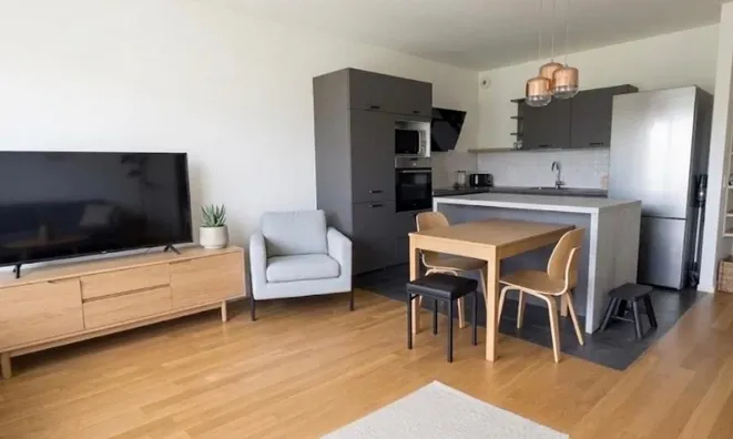 Недвижимость Apartment 4 rooms: 4