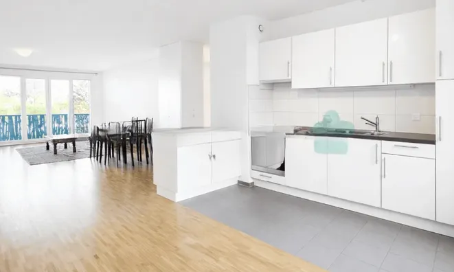 Недвижимость Apartment 4 rooms: 3
