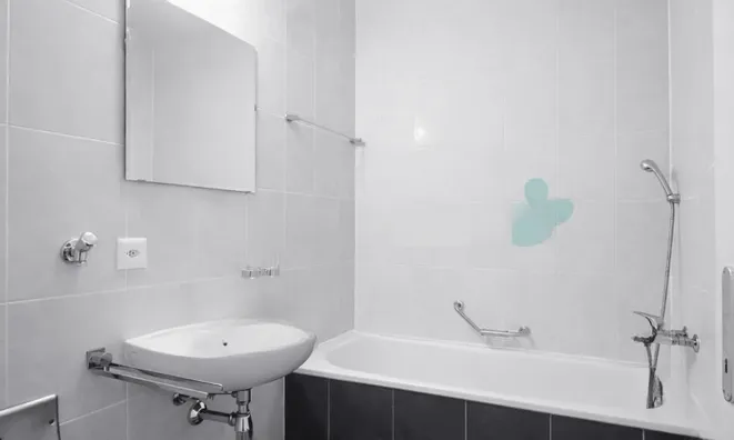 Недвижимость Apartment 4 rooms: 6