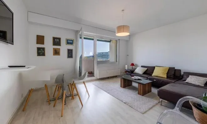 Недвижимость Apartment 3 rooms: 3