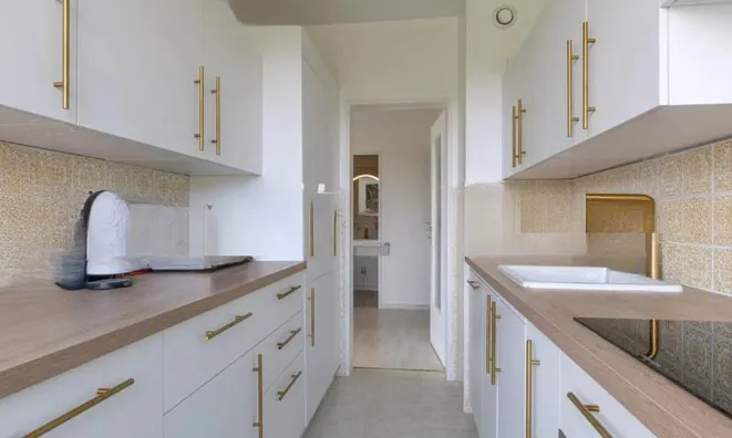 Недвижимость Apartment 3 rooms: 7